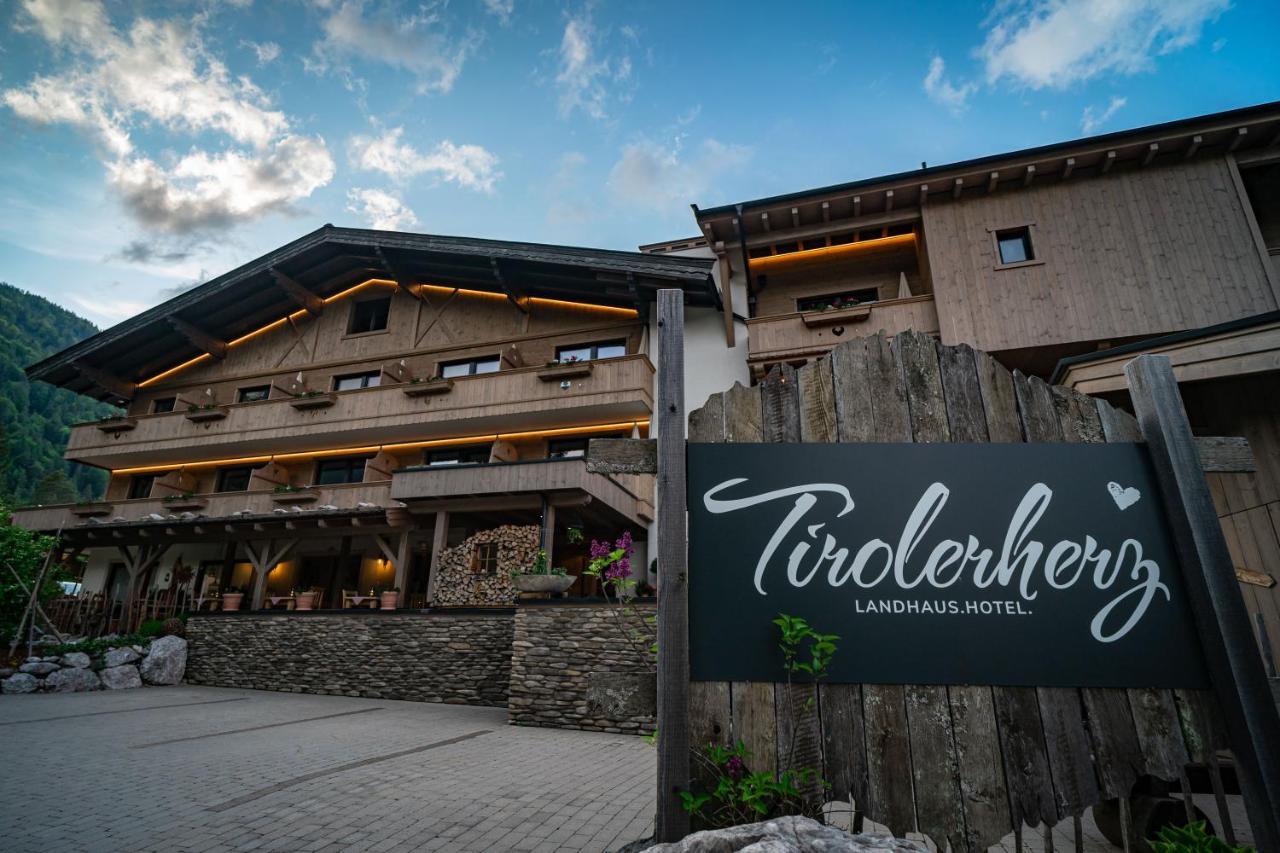 Hotel Landhaus Tirolerherz Санкт-Ульрих-ам-Пиллерзее Экстерьер фото