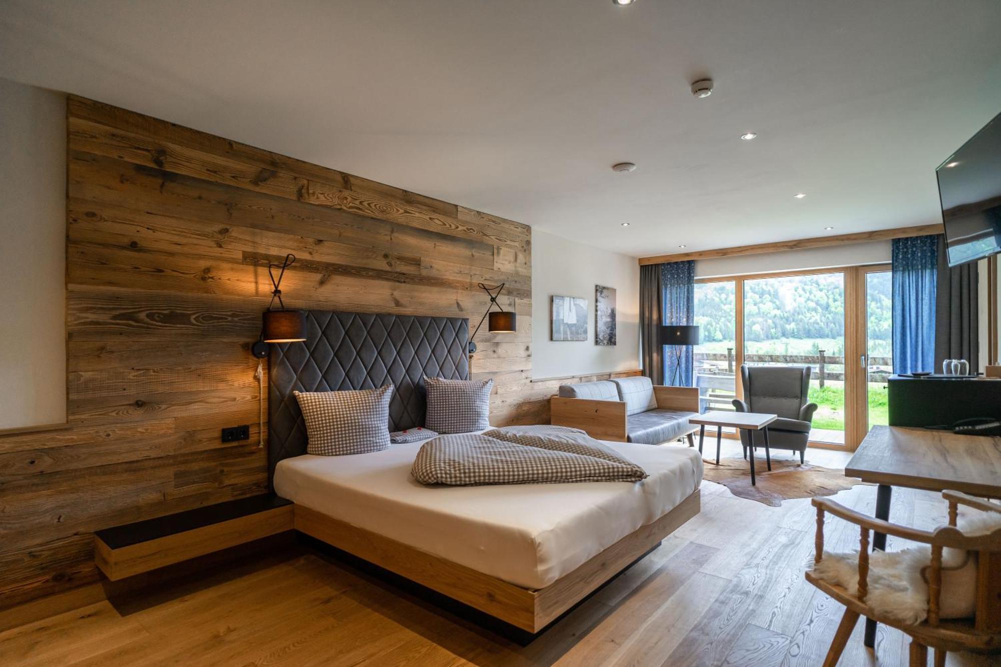 Hotel Landhaus Tirolerherz Санкт-Ульрих-ам-Пиллерзее Номер фото